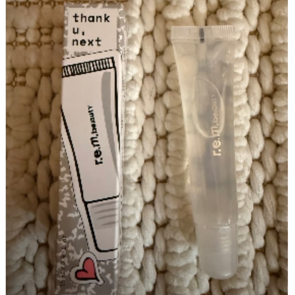 r.e.m. beauty by Ariana Grande Jumbo Utmost Importance Plumping Lip Gloss New